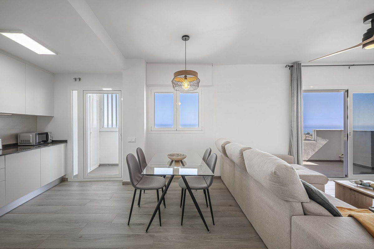 Te koop Middle Floor Apartment Costa Del Sol Rincón De La Victoria € 474.000,-