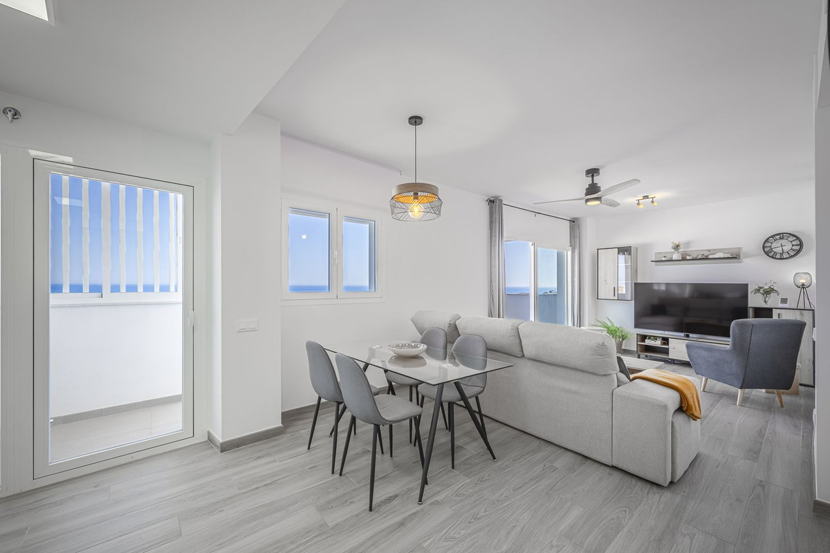 Te koop Middle Floor Apartment Costa Del Sol Rincón De La Victoria € 474.000,-