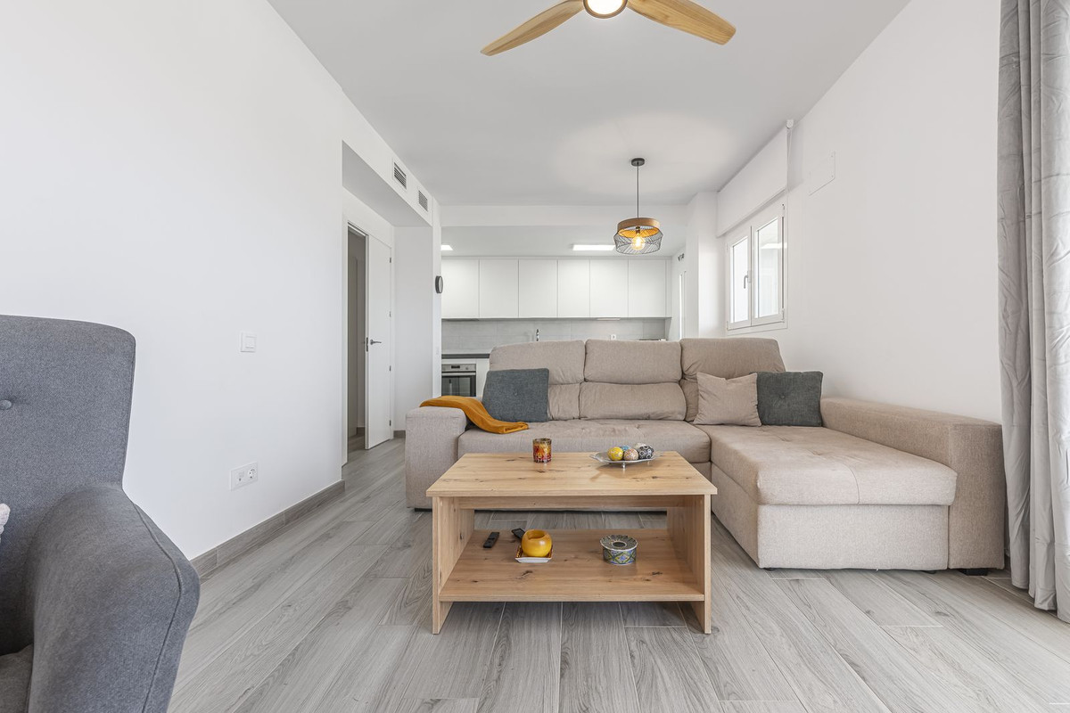 Te koop Middle Floor Apartment Costa Del Sol Rincón De La Victoria € 474.000,-