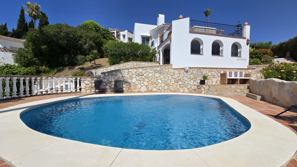 Te koop Vrijstaande Villa Costa Del Sol Cerros Del Aguila € 849.000,-