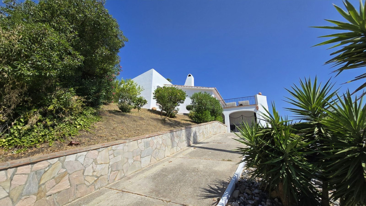 Te koop Vrijstaande Villa Costa Del Sol Cerros Del Aguila € 849.000,-