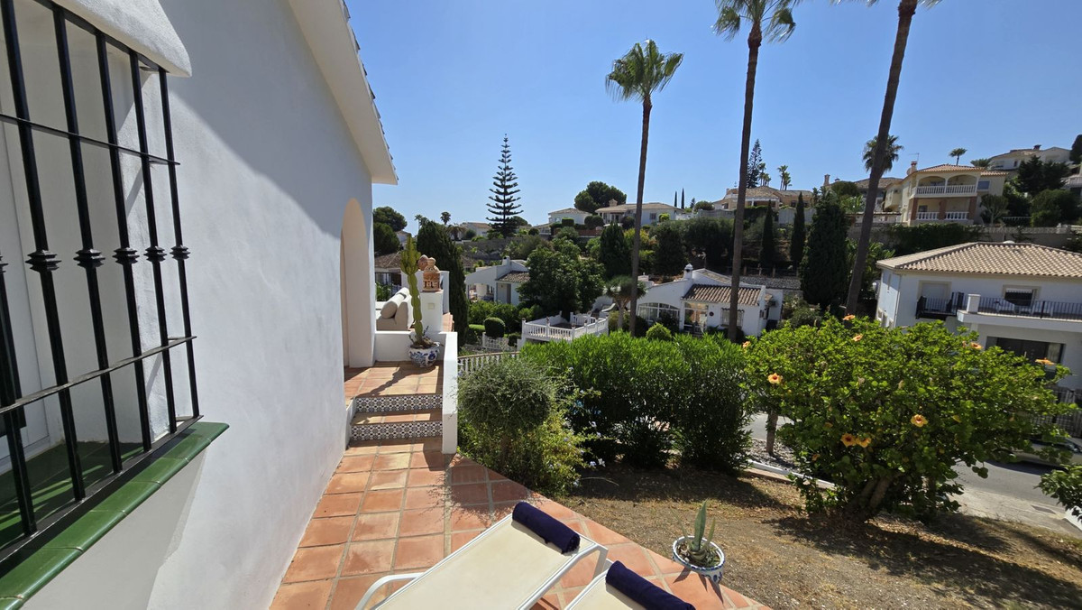 Te koop Vrijstaande Villa Costa Del Sol Cerros Del Aguila € 849.000,-
