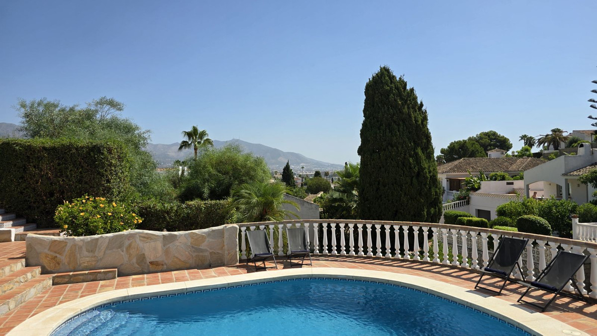 Te koop Vrijstaande Villa Costa Del Sol Cerros Del Aguila € 849.000,-