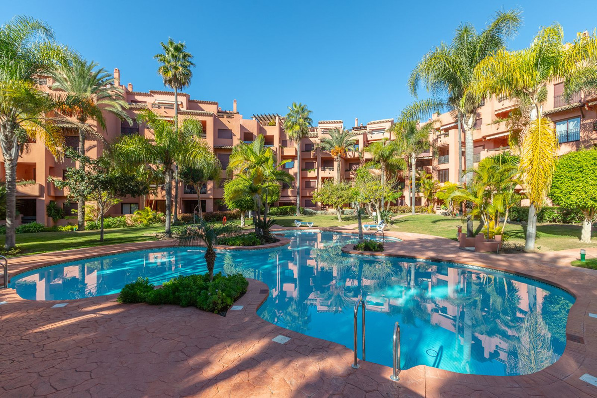 Te koop Gelijkvloers appartement Costa Del Sol Los Monteros € 540.000,-