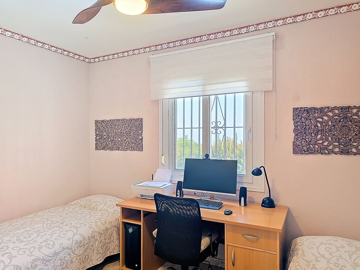 Te koop Vrijstaande Villa Costa Del Sol Arenas € 495.000,-