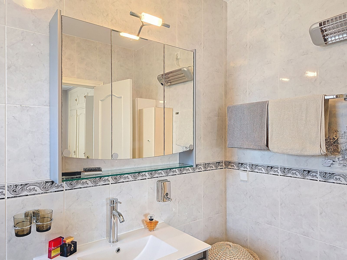 Te koop Vrijstaande Villa Costa Del Sol Arenas € 495.000,-