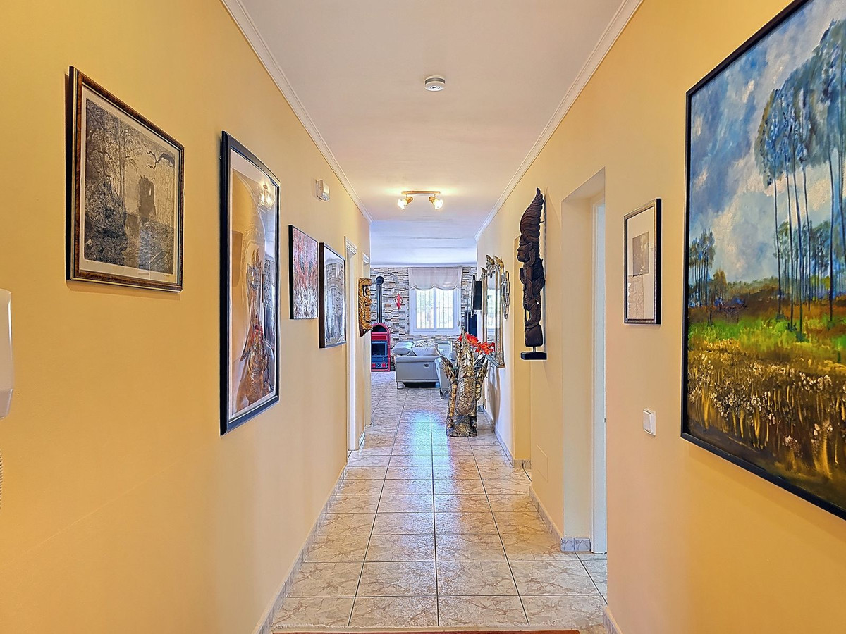 Te koop Vrijstaande Villa Costa Del Sol Arenas € 495.000,-