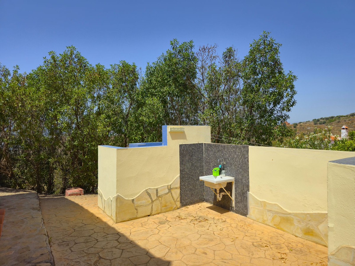 Te koop Vrijstaande Villa Costa Del Sol Arenas € 495.000,-