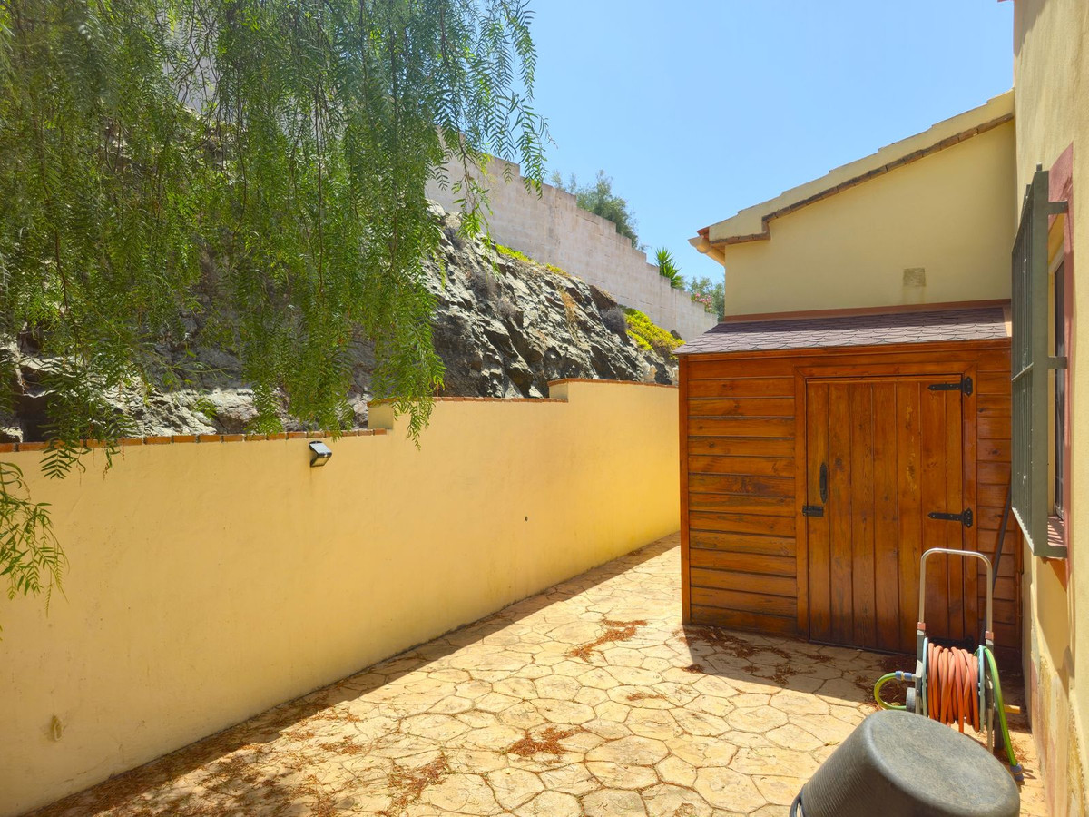 Te koop Vrijstaande Villa Costa Del Sol Arenas € 495.000,-