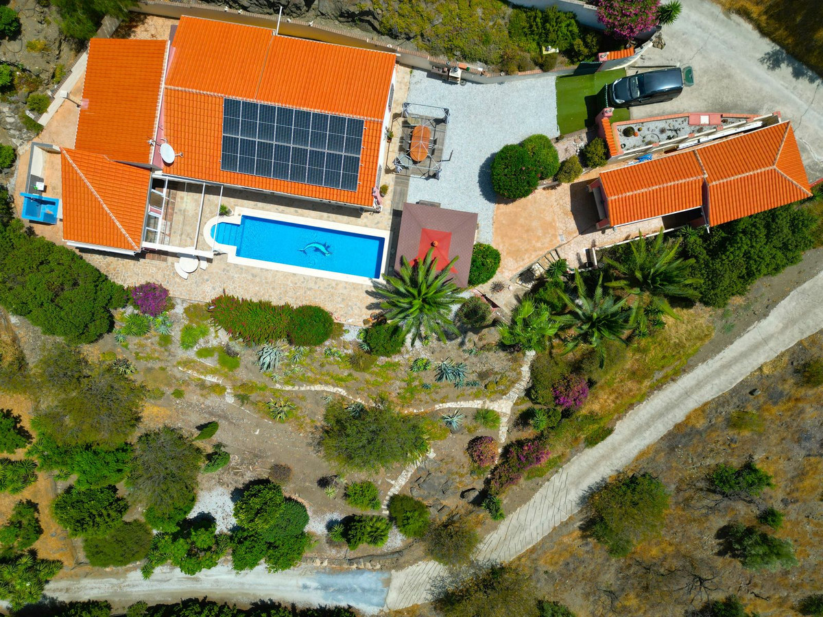 Te koop Vrijstaande Villa Costa Del Sol Arenas € 495.000,-