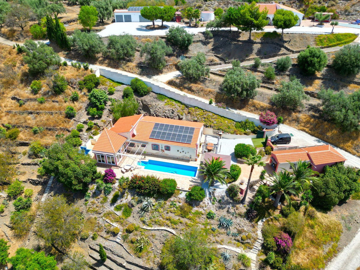 Te koop Vrijstaande Villa Costa Del Sol Arenas € 495.000,-