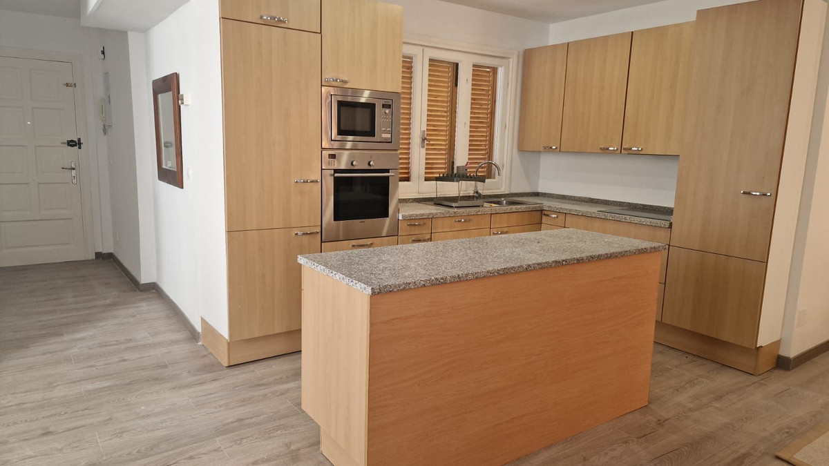 Te koop Middle Floor Apartment Costa Del Sol Nueva Andalucía € 395.000,-