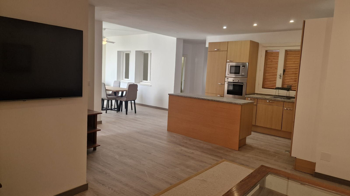 Te koop Middle Floor Apartment Costa Del Sol Nueva Andalucía € 395.000,-