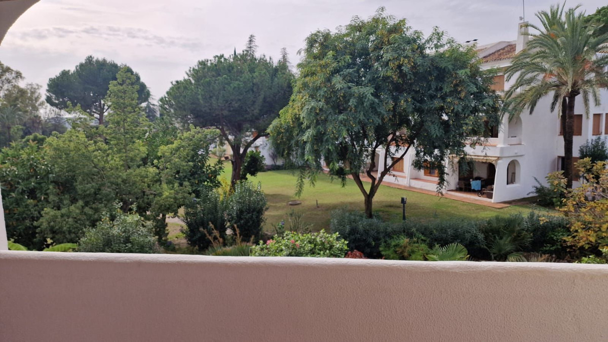 Te koop Middle Floor Apartment Costa Del Sol Nueva Andalucía € 395.000,-