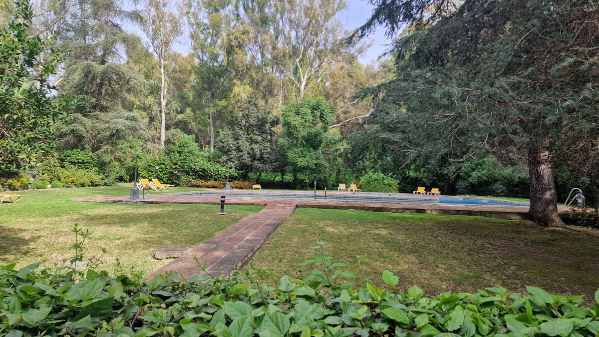 Te koop Middle Floor Apartment Costa Del Sol Nueva Andalucía € 395.000,-