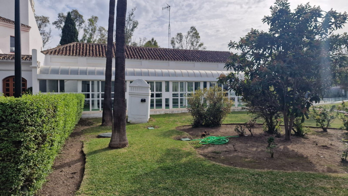 Te koop Middle Floor Apartment Costa Del Sol Nueva Andalucía € 395.000,-