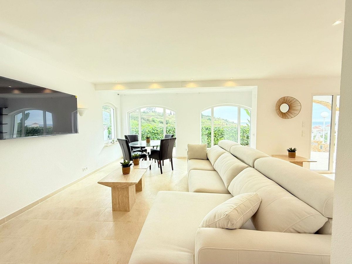 Te koop Vrijstaande Villa Costa Del Sol Torrox Costa € 475.000,-