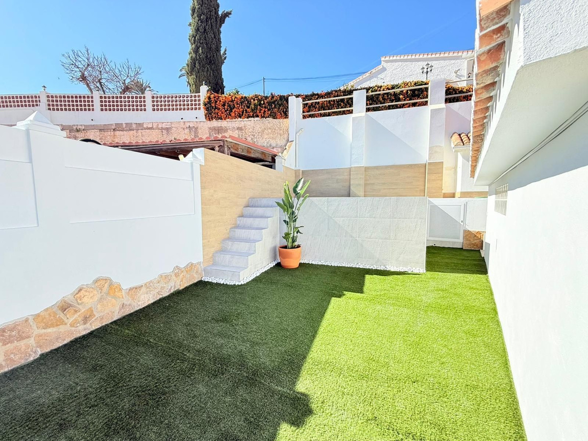 Te koop Vrijstaande Villa Costa Del Sol Torrox Costa € 475.000,-