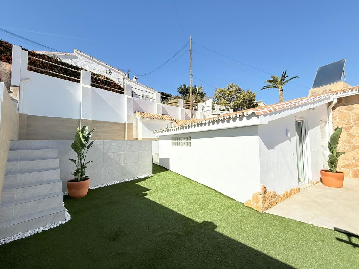 Te koop Vrijstaande Villa Costa Del Sol Torrox Costa € 475.000,-