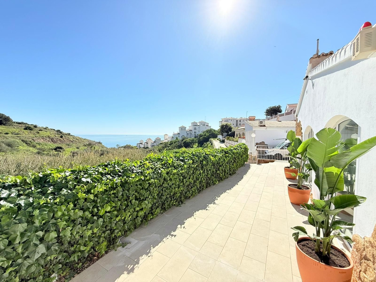 Te koop Vrijstaande Villa Costa Del Sol Torrox Costa € 475.000,-