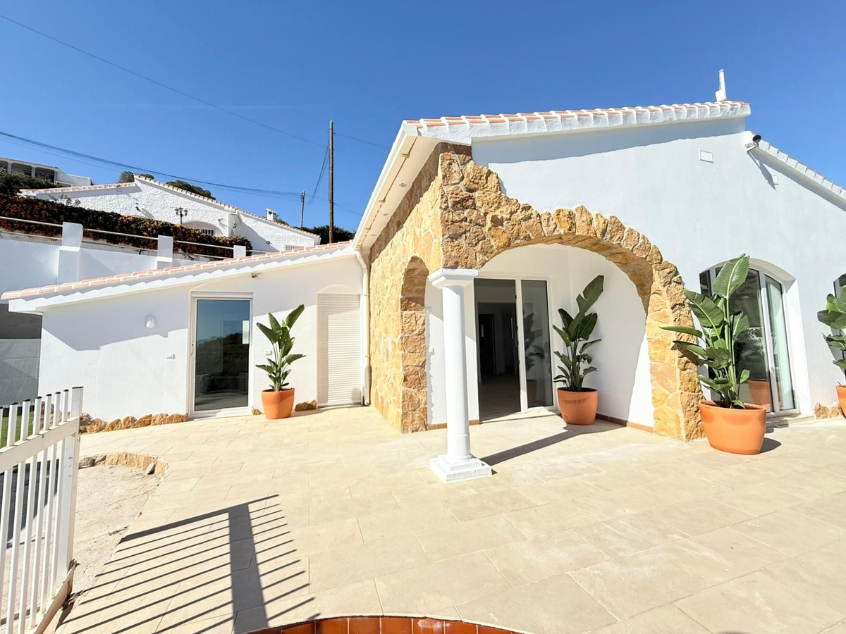 Te koop Vrijstaande Villa Costa Del Sol Torrox Costa € 475.000,-