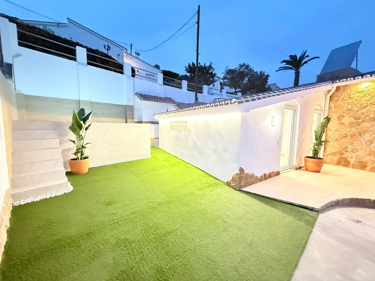 Te koop Vrijstaande Villa Costa Del Sol Torrox Costa € 475.000,-