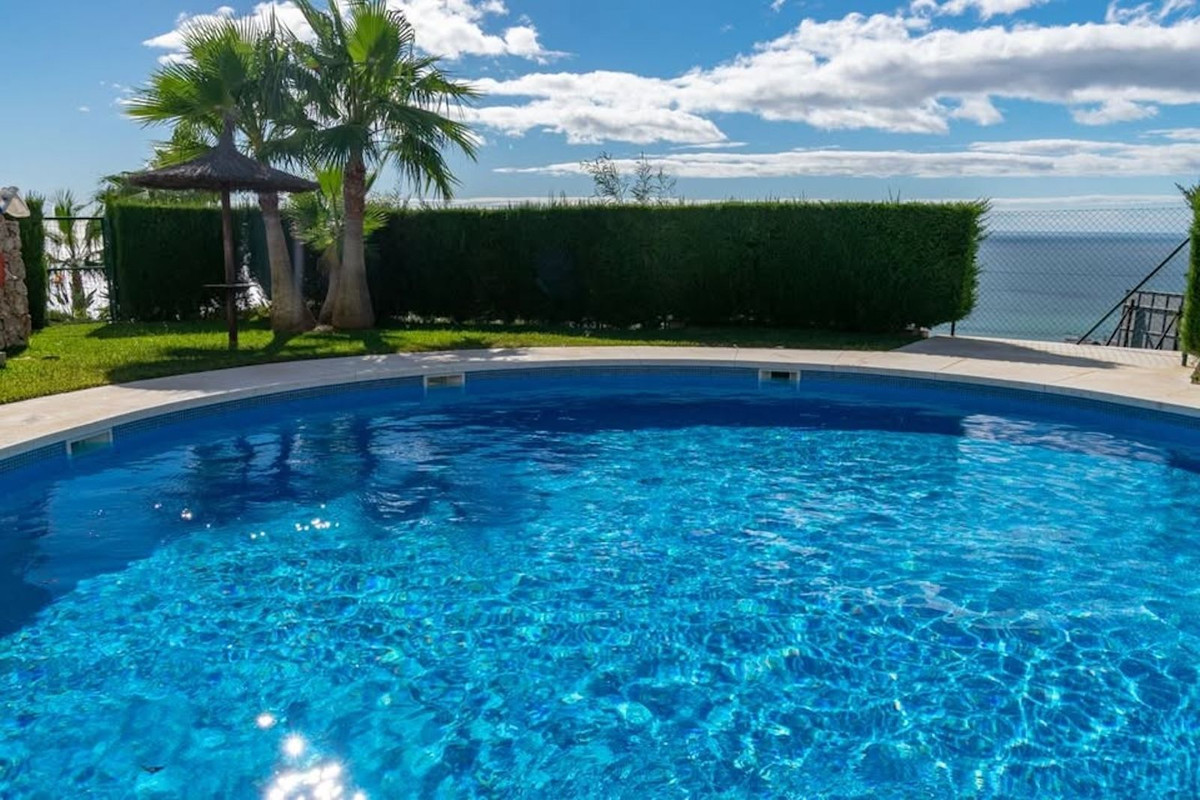 Te koop Herenhuis Costa Del Sol Torrox Costa € 360.000,-