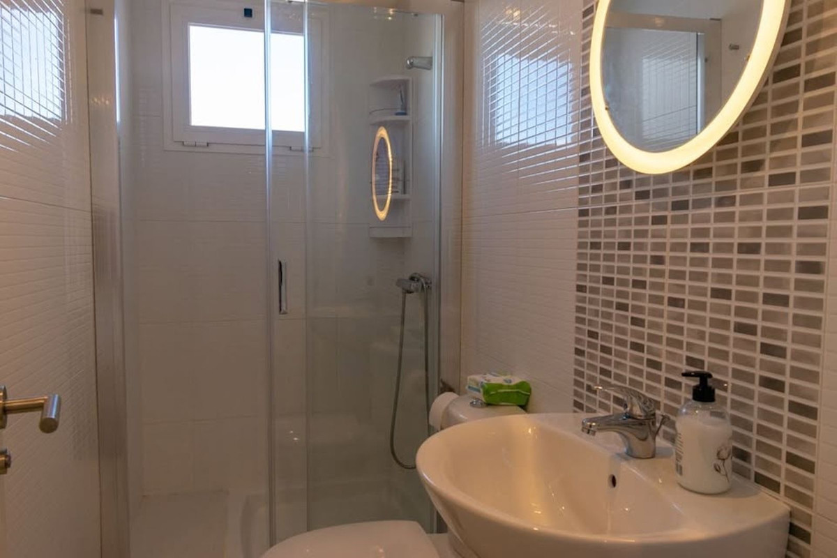 Te koop Herenhuis Costa Del Sol Torrox Costa € 360.000,-