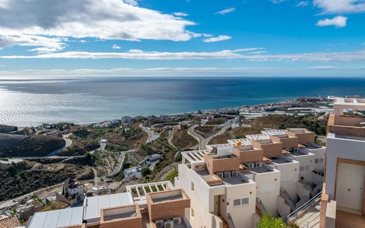 Te koop Herenhuis Costa Del Sol Torrox Costa € 360.000,-