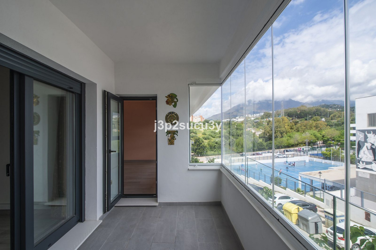Te koop Middle Floor Apartment Costa Del Sol Estepona € 370.000,-
