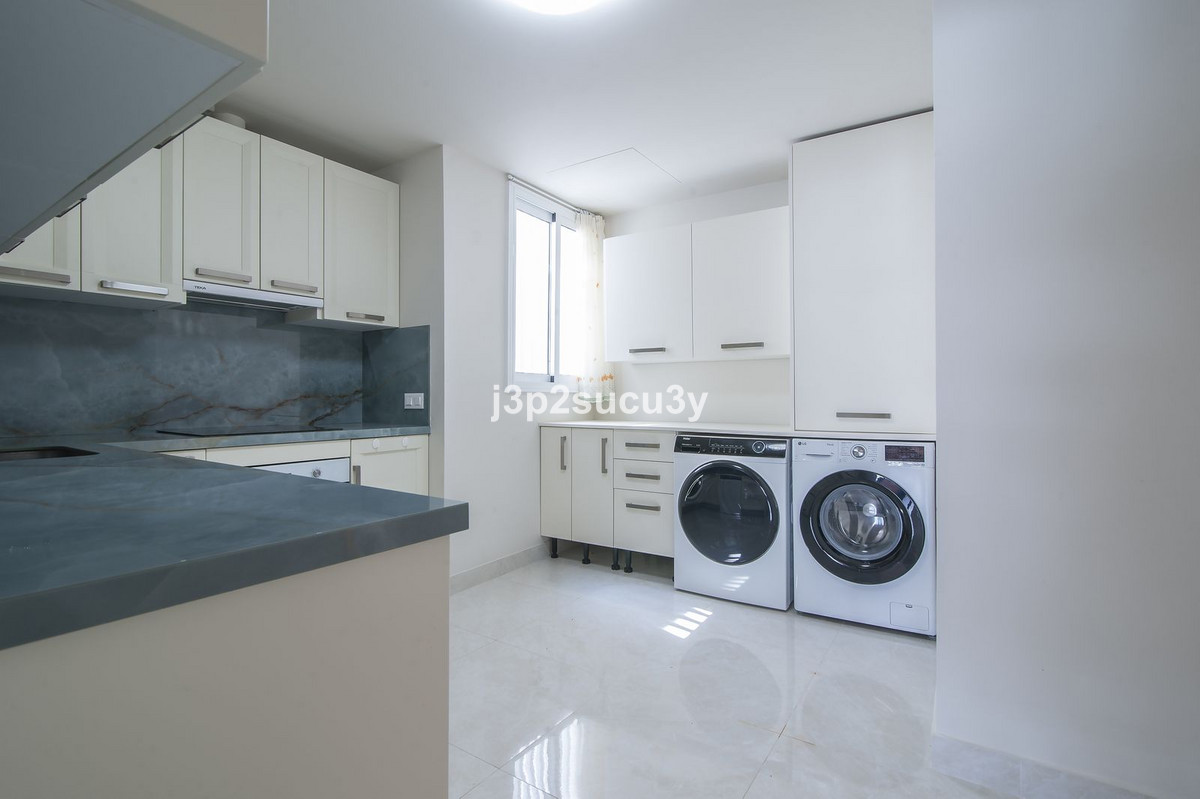 Te koop Middle Floor Apartment Costa Del Sol Estepona € 370.000,-