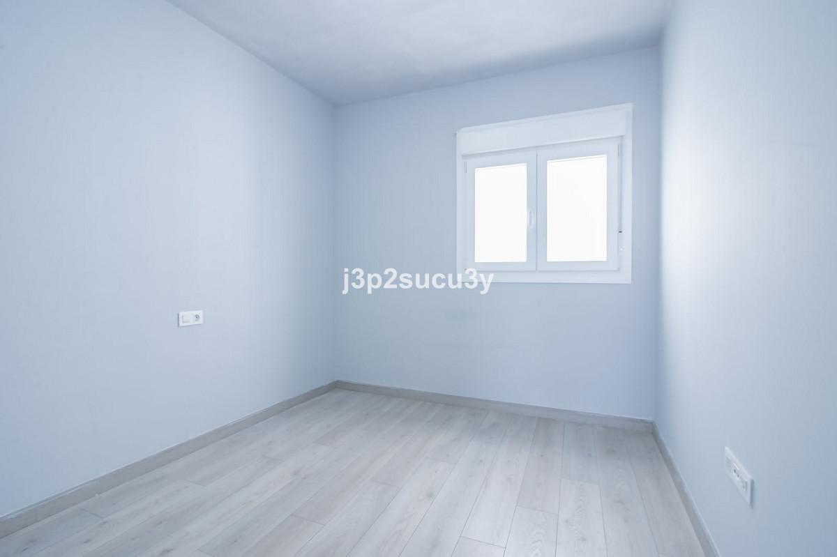 Te koop Middle Floor Apartment Costa Del Sol Estepona € 370.000,-