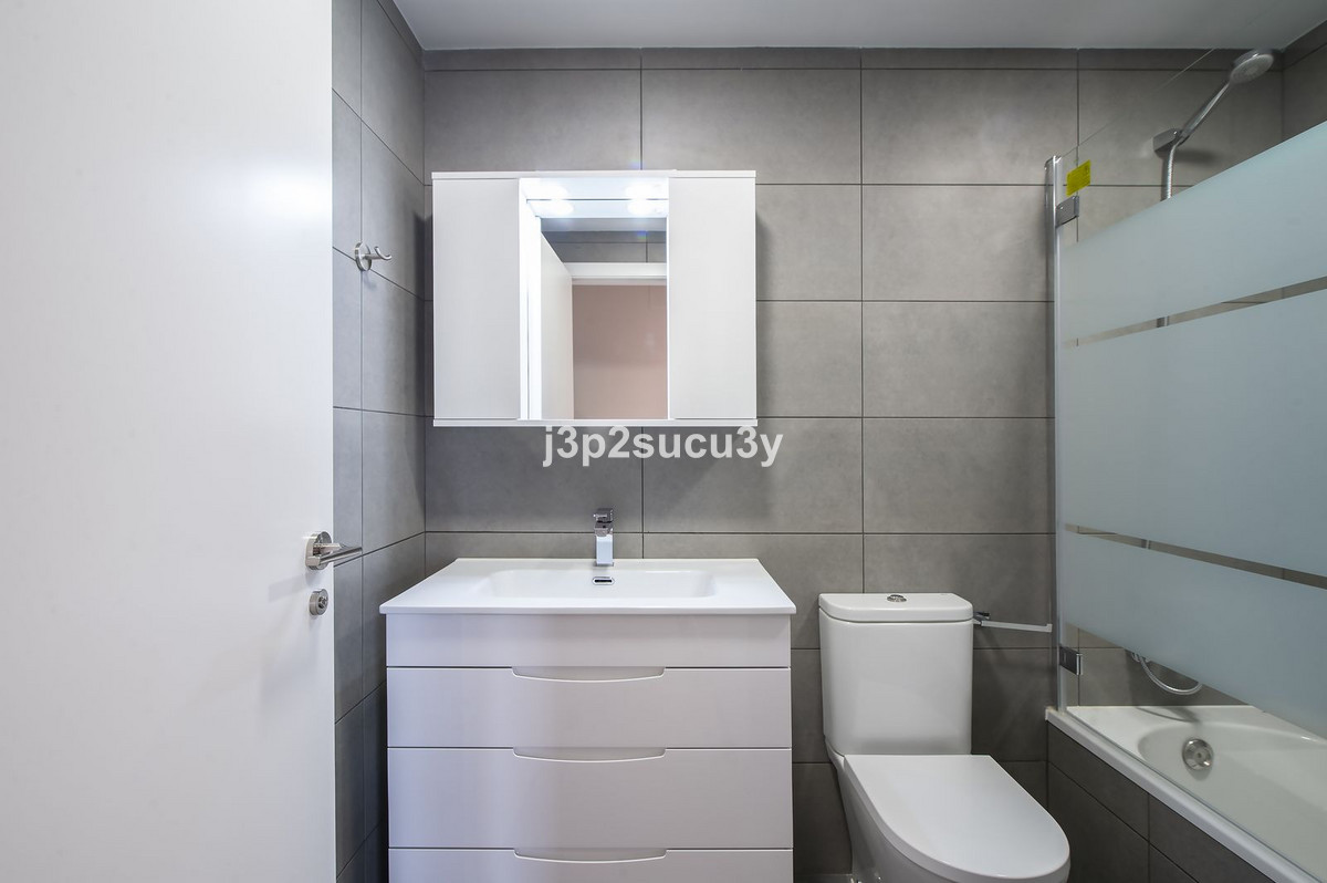 Te koop Middle Floor Apartment Costa Del Sol Estepona € 370.000,-