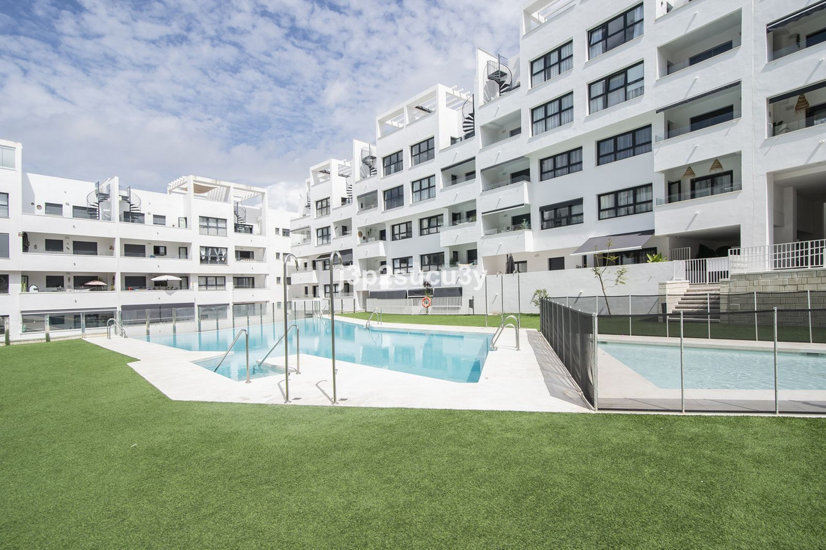 Te koop Middle Floor Apartment Costa Del Sol Estepona € 370.000,-