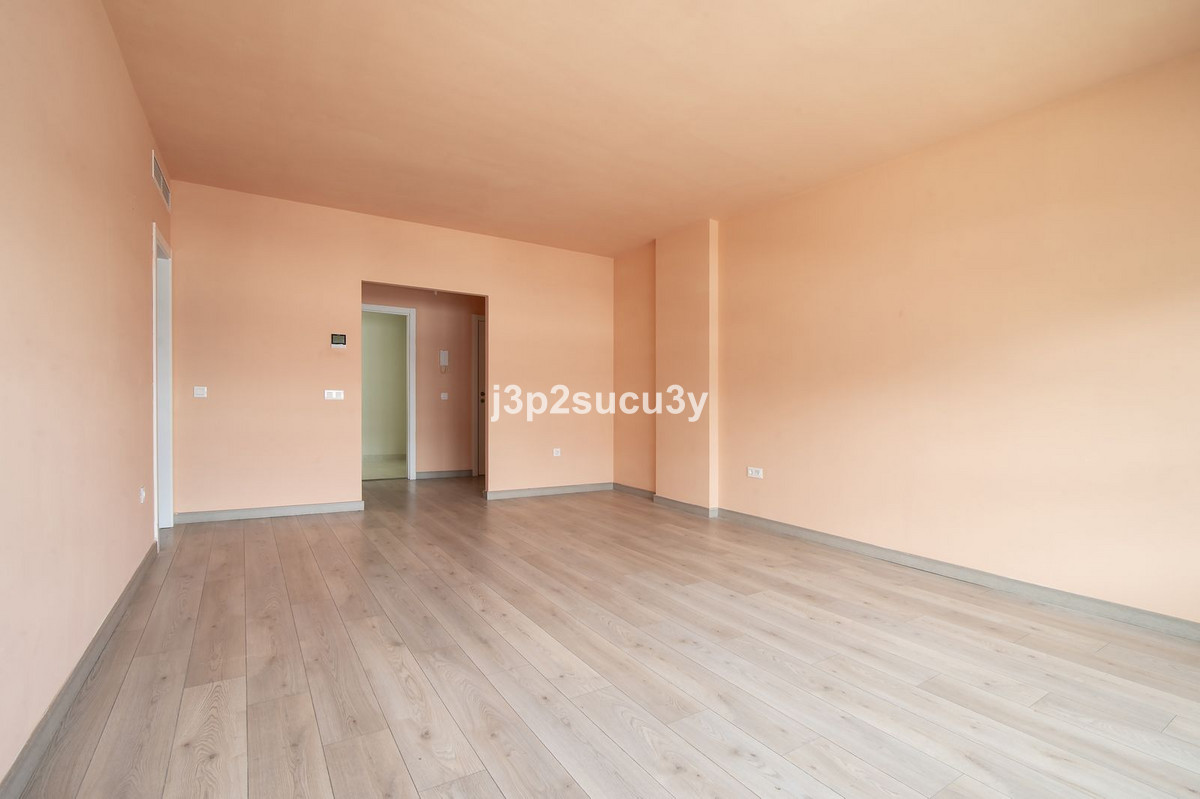 Te koop Middle Floor Apartment Costa Del Sol Estepona € 370.000,-