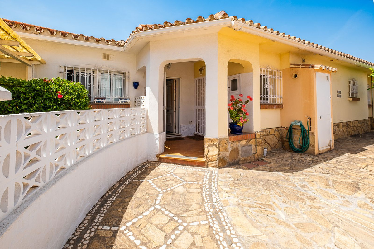 Te koop Half vrijstaand huis Costa Del Sol Torrox Costa € 359.000,-
