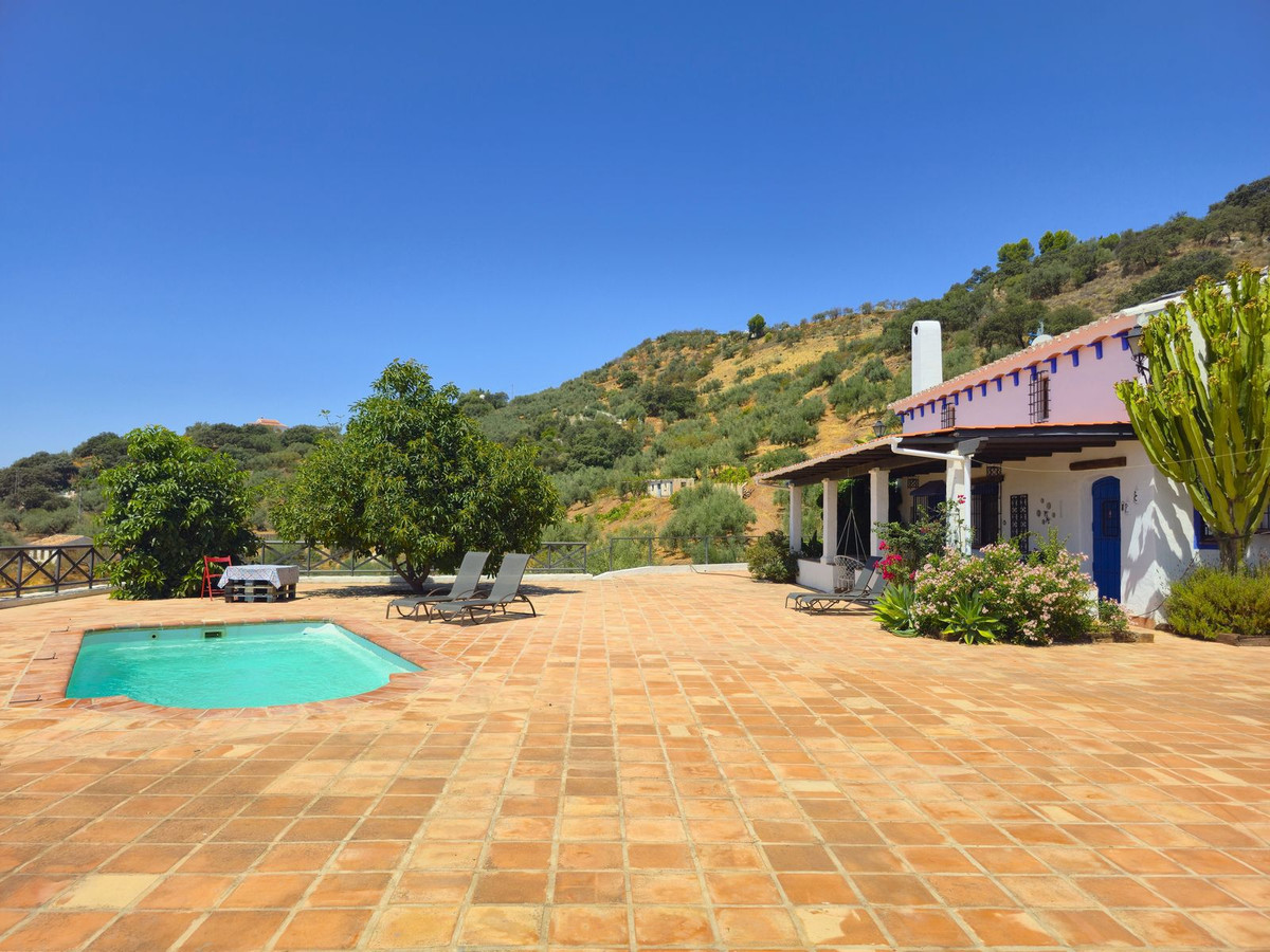 Te koop Vrijstaande Villa Costa Del Sol Riogordo € 440.000,-