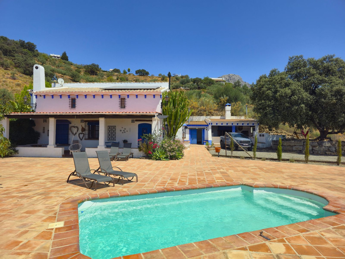 Te koop Vrijstaande Villa Costa Del Sol Riogordo € 440.000,-
