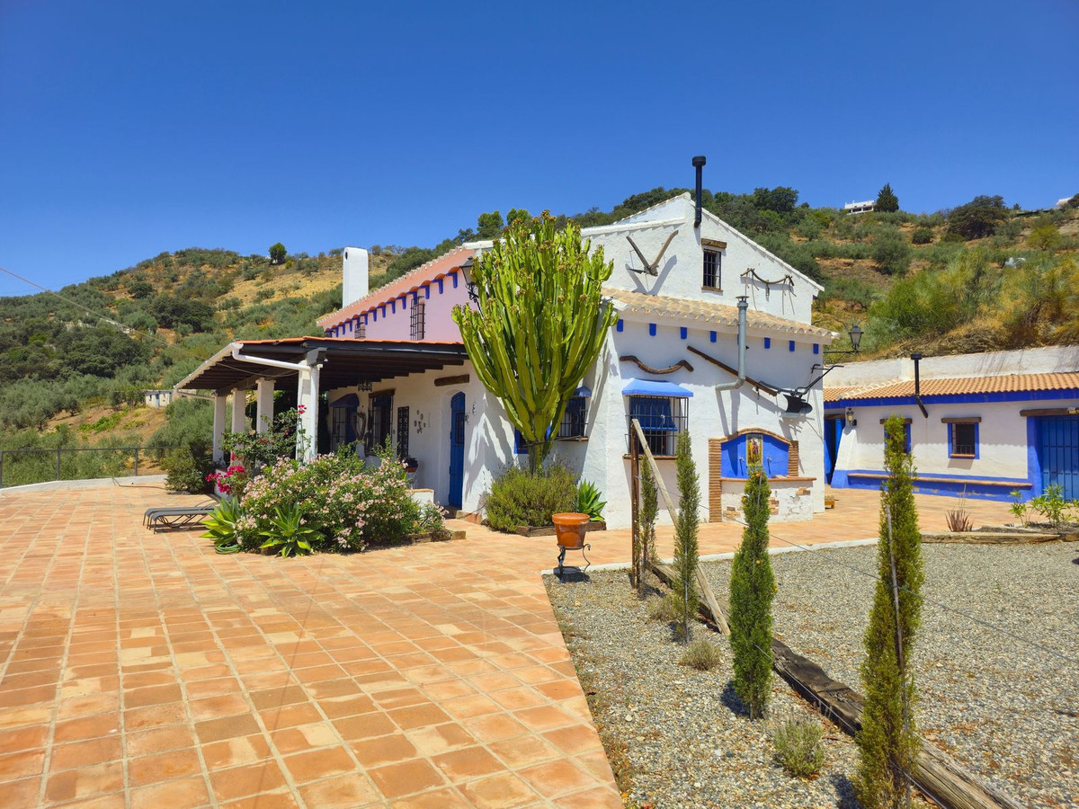 Te koop Vrijstaande Villa Costa Del Sol Riogordo € 440.000,-