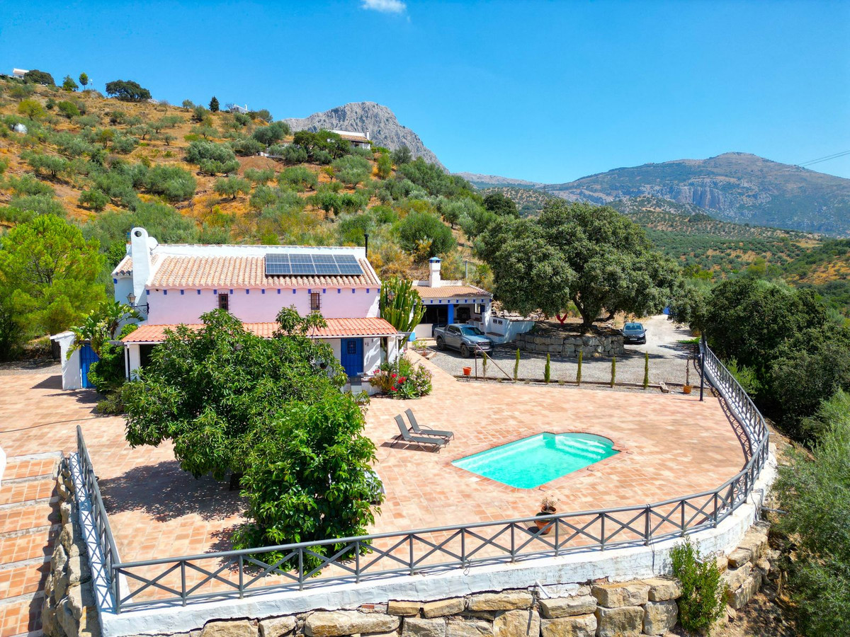 Te koop Vrijstaande Villa Costa Del Sol Riogordo € 440.000,-