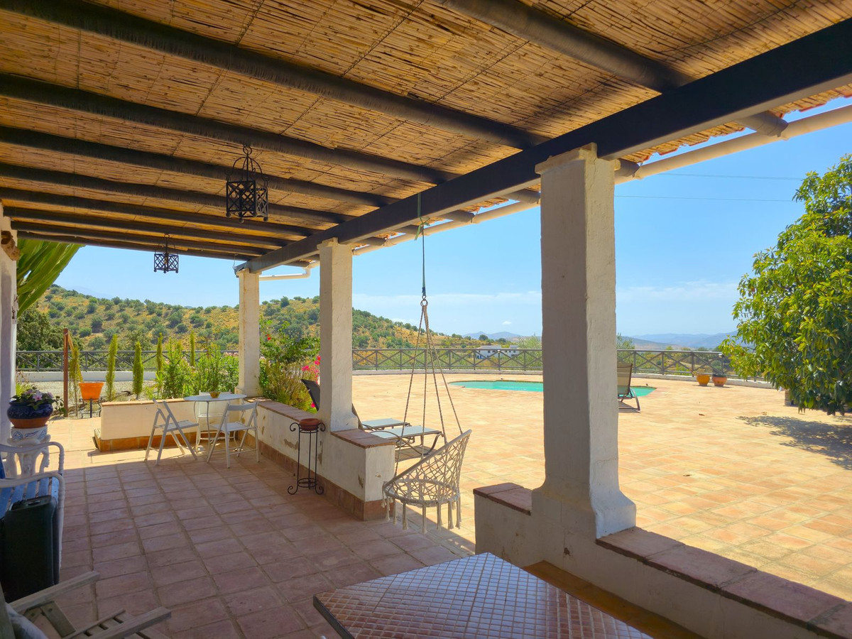 Te koop Vrijstaande Villa Costa Del Sol Riogordo € 440.000,-