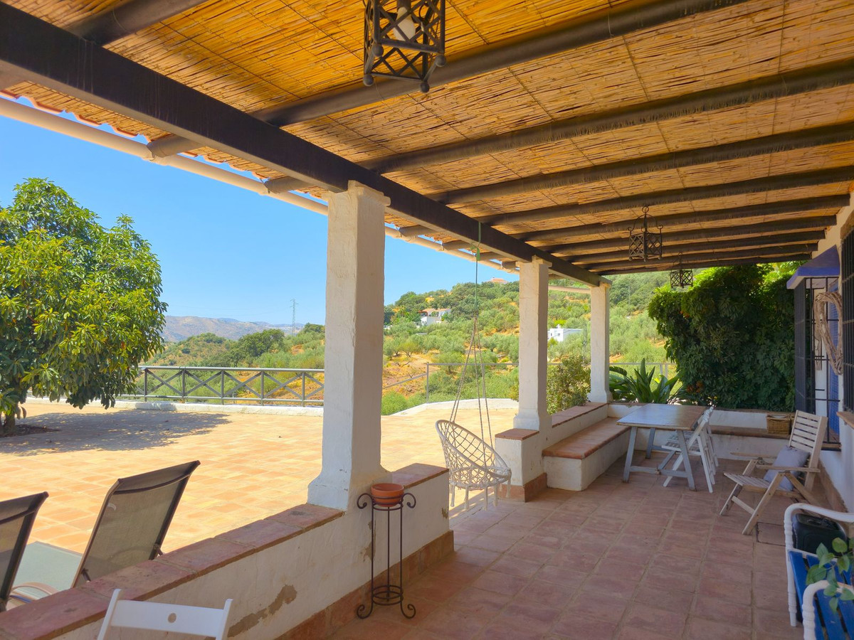 Te koop Vrijstaande Villa Costa Del Sol Riogordo € 440.000,-