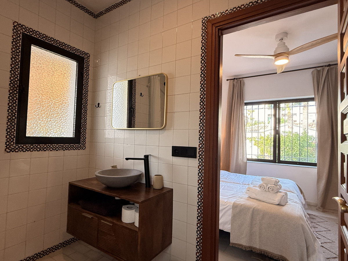 Te koop Vrijstaande Villa Costa Del Sol Estepona € 1.950.000,-