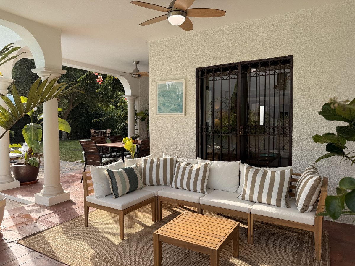 Te koop Vrijstaande Villa Costa Del Sol Estepona € 1.950.000,-