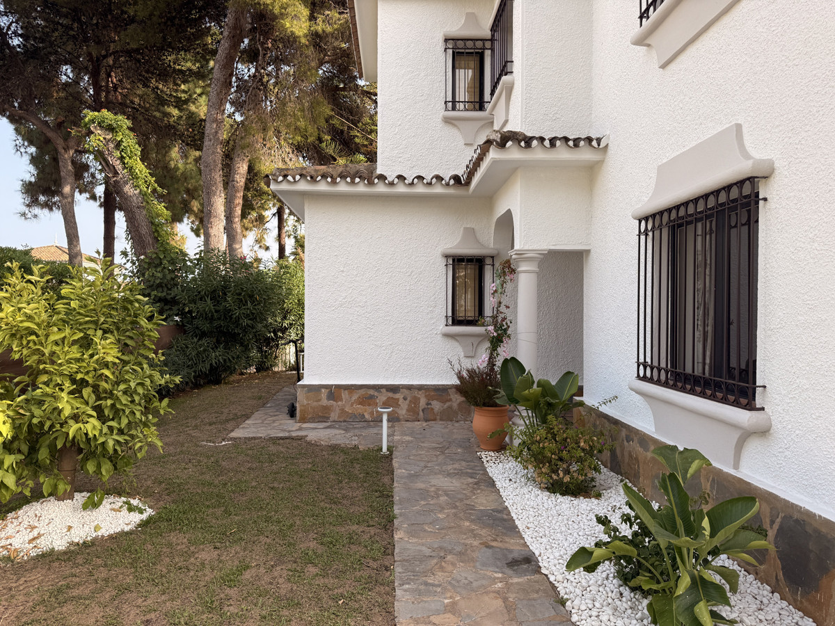 Te koop Vrijstaande Villa Costa Del Sol Estepona € 1.950.000,-