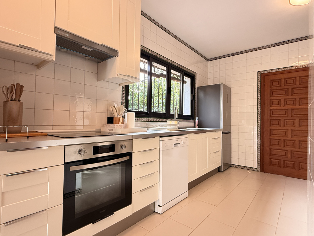 Te koop Vrijstaande Villa Costa Del Sol Estepona € 1.950.000,-