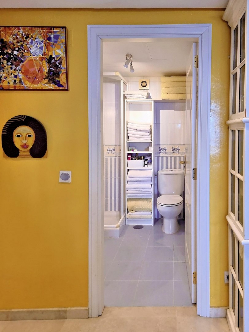 Te koop Middle Floor Apartment Costa Del Sol Calahonda € 329.000,-