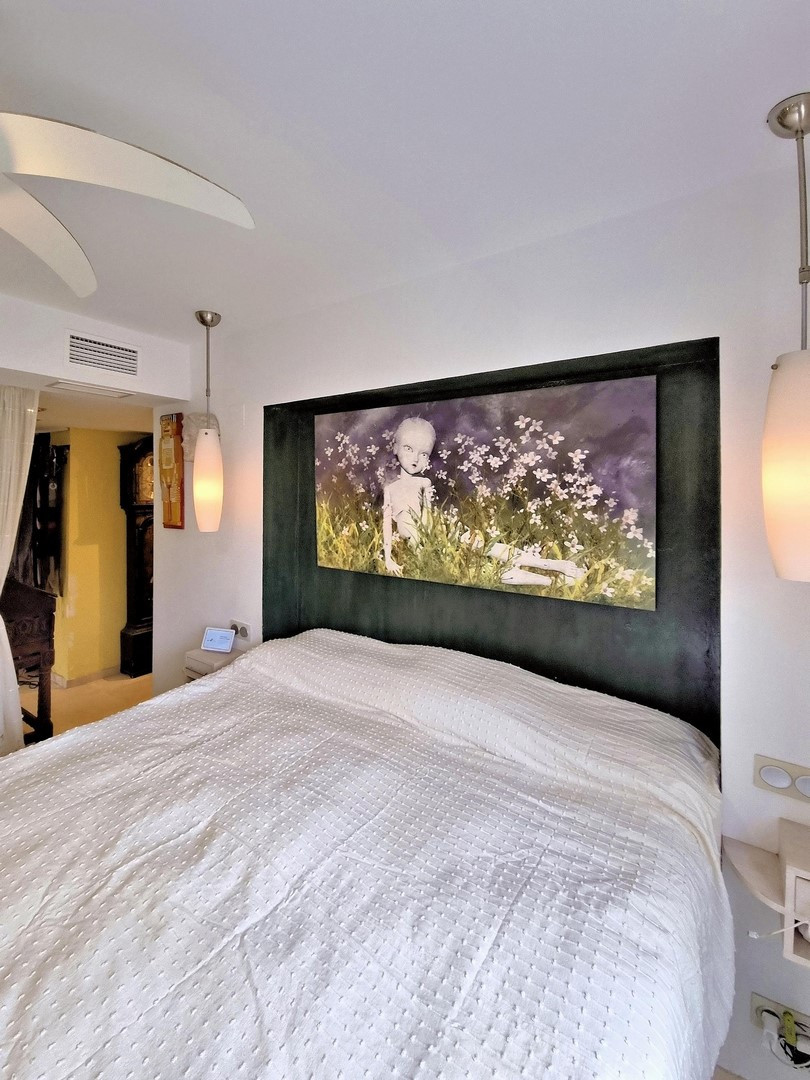 Te koop Middle Floor Apartment Costa Del Sol Calahonda € 329.000,-