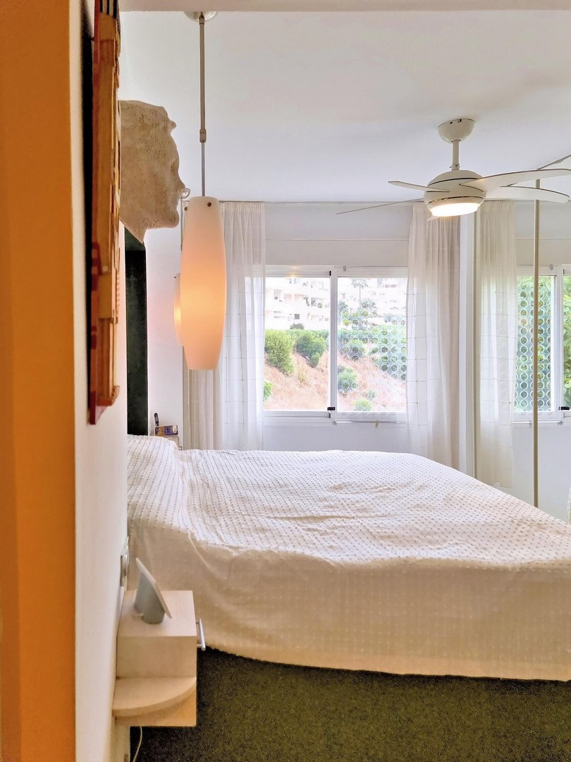 Te koop Middle Floor Apartment Costa Del Sol Calahonda € 329.000,-