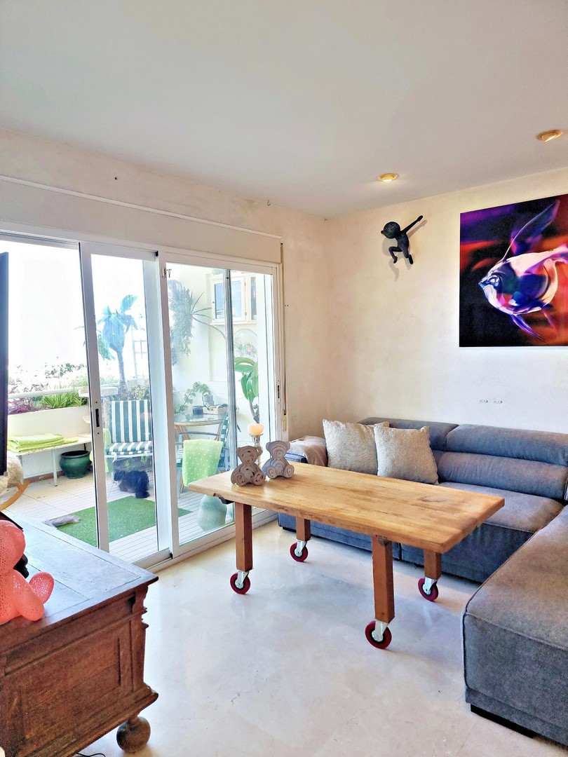 Te koop Middle Floor Apartment Costa Del Sol Calahonda € 329.000,-